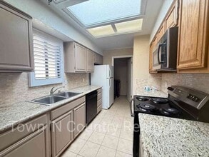 42 W San Joaquin St in Salinas, CA - Building Photo - Building Photo