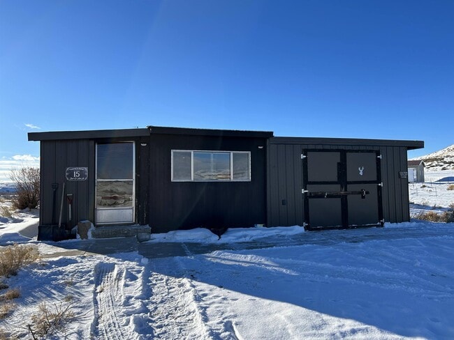 property at 15 Bobo Link Ln