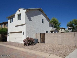 10005 W Williams St in Tolleson, AZ - Foto de edificio - Building Photo