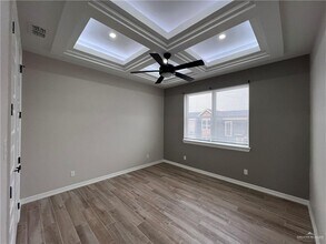 36 N Crown Point in Pharr, TX - Building Photo - Building Photo