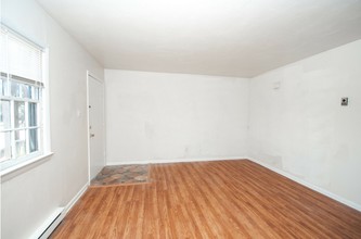 1250 Little Bay Ave in Norfolk, VA - Building Photo - Interior Photo