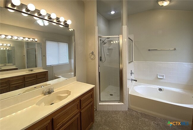property at 1312 W Avenue D