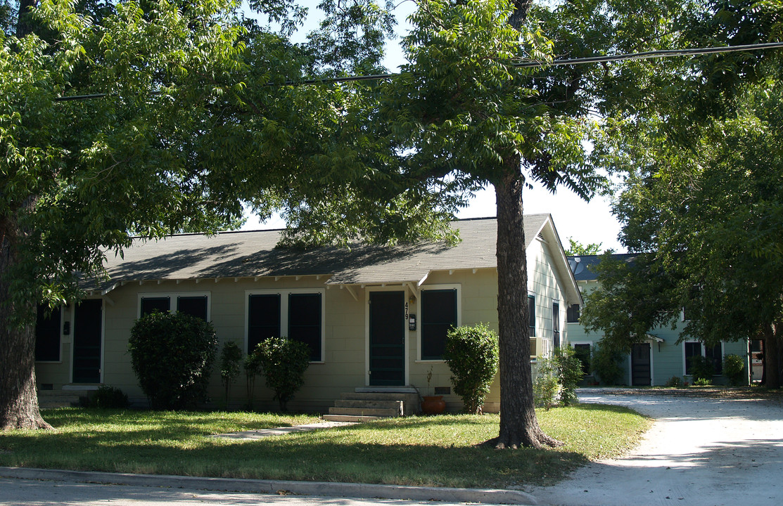 475 Guenther Ave in New Braunfels, TX - Building Photo