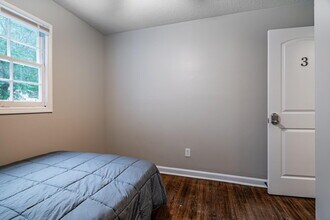 412 Corvair Dr SE in Atlanta, GA - Building Photo - Building Photo