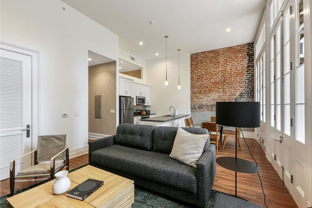 822 Perdido St in New Orleans, LA - Building Photo