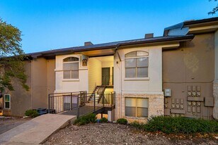 6000-16 Shepherd Mountain Cove in Austin, TX - Building Photo