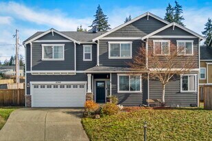 6398 Juanita Cir NE in Bremerton, WA - Building Photo