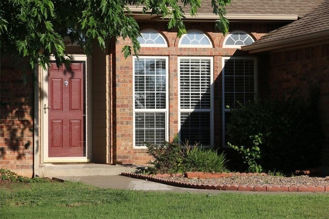 905 Renita Way in Moore, OK - Building Photo - Building Photo