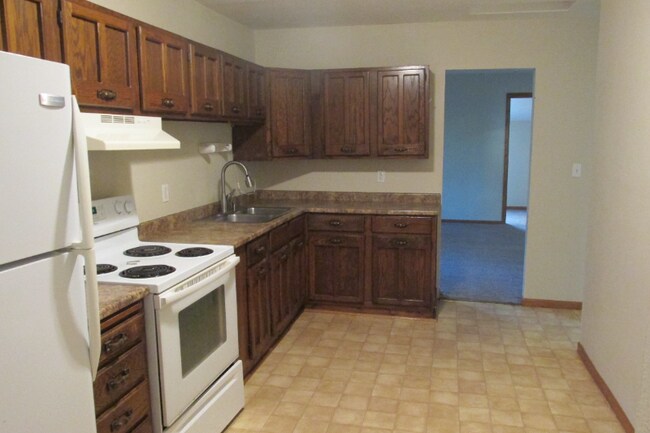 404 Wood St N-Unit -404 Wood street North Apt 2 Jordan, Mn 55352 in Jordan, MN - Building Photo - Building Photo