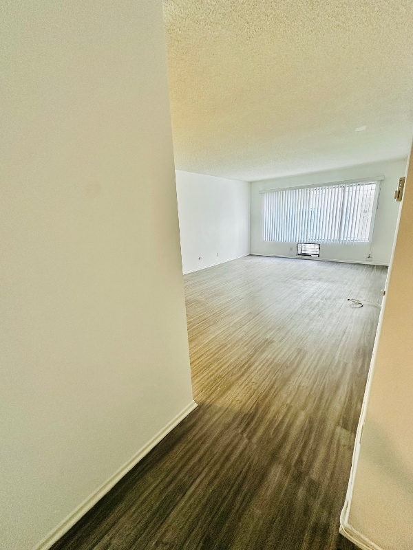 440 Hayworth Ave, Unit 109 in Los Angeles, CA - Building Photo - Building Photo