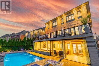 175 Woodgate Pines Dr in Vaughan, ON - Building Photo - Building Photo