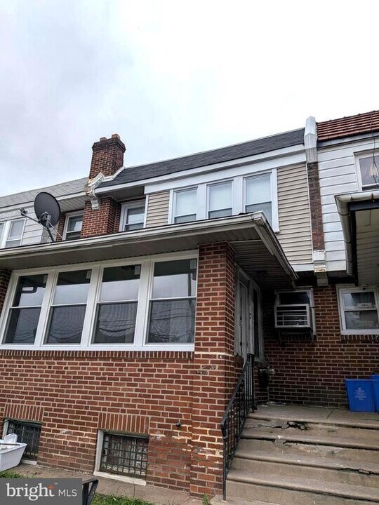 5344 Saul St in Philadelphia, PA - Building Photo