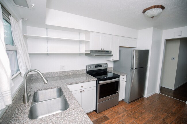 10615 Baltic Rd, Unit 1 in Cleveland, OH - Building Photo - Building Photo