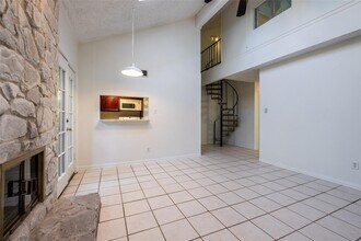 3506 Speedway, Unit 305 in Austin, TX - Building Photo - Building Photo