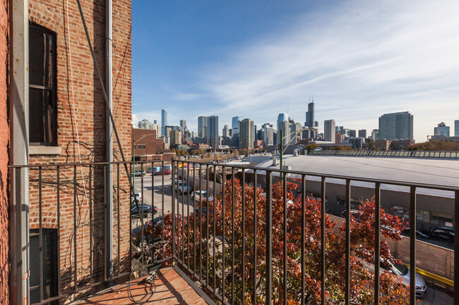 property at 811 W Superior St