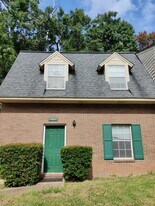 2366 Gregory Dr in Tallahassee, FL - Building Photo