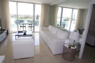 5161 Collins Ave in Miami, FL - Building Photo - Building Photo