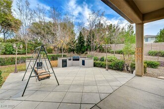 6 Holly Tree Ct in Henderson, NV - Building Photo - Building Photo