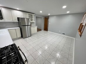18 Birk St in Saddle Brook, NJ - Building Photo - Building Photo