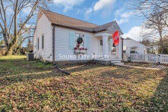 1203 Kermit Dr in Nashville, TN - Building Photo - Building Photo