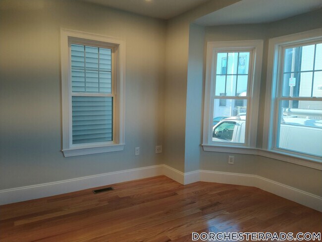127 Shirley St in Boston, MA - Building Photo - Building Photo
