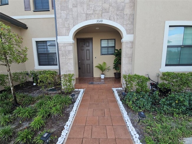 3310 W 114th Terrace in Hialeah, FL - Building Photo - Building Photo