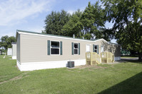 Brookside Manor in Goshen, IN - Foto de edificio - Building Photo