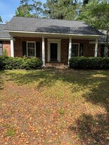 2462 White St in Sumter, SC - Building Photo
