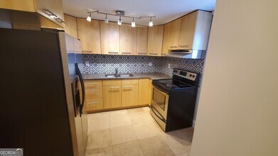 2812 Craigie Ave-Unit -A in Decatur, GA - Building Photo - Building Photo