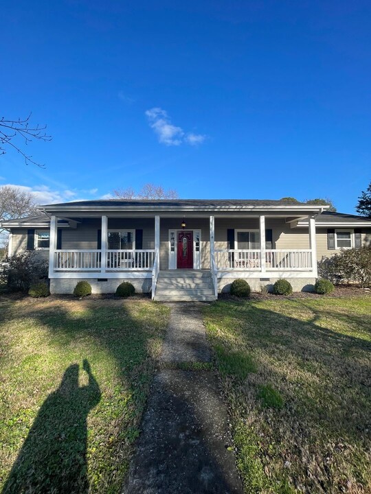 1861 Cotter Rd in Hixson, TN - Building Photo