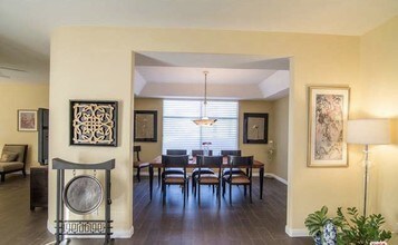 4313 Van Nuys Blvd, Unit 203 in Los Angeles, CA - Building Photo - Building Photo
