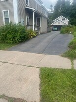 156 Main St, Unit Front Apt in Delhi, NY - Building Photo