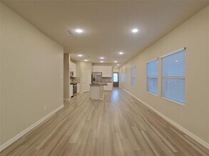 1805 Ash Oak Ln in Heartland, TX - Building Photo - Building Photo