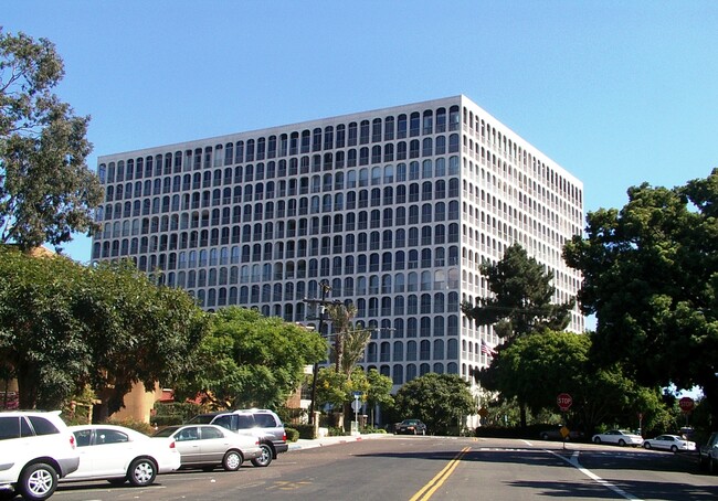 Seville in La Jolla, CA - Foto de edificio - Building Photo