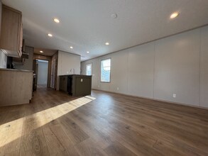 125 S Manor St in Oxford, MI - Building Photo - Building Photo