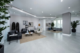 Liberty Square Serenity in Miami, FL - Foto de edificio - Building Photo