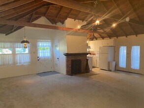 1925 Cordilleras Rd in Emerald Hills, CA - Building Photo - Building Photo