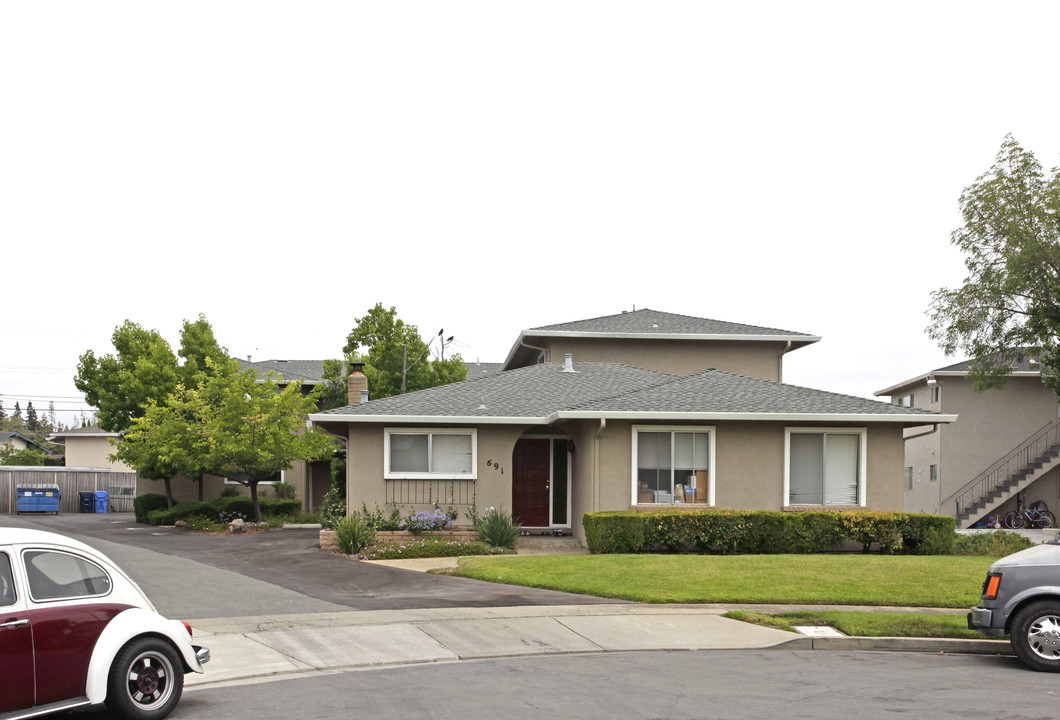 691 Ontario Ct in Sunnyvale, CA - Building Photo