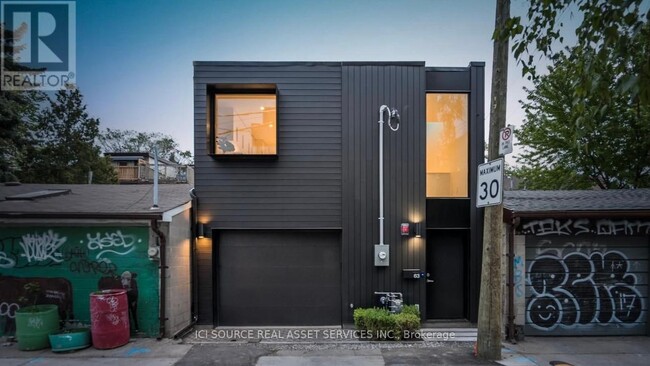 63 Croft St