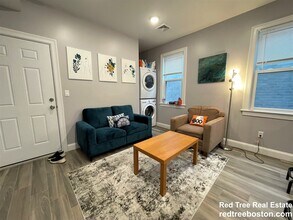 17 Harvard Ter in Boston, MA - Building Photo - Building Photo