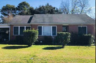 135 Cleveland St in Houma, LA - Building Photo