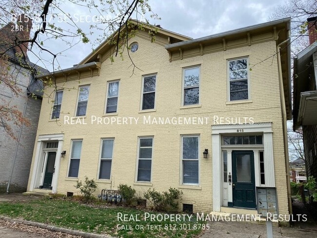 property at 815 817-817 SE 2nd St
