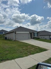 401 Woodland Trl in Pell City, AL - Building Photo - Building Photo
