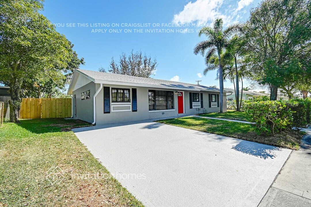 530 S 13th Pl in Lantana, FL - Building Photo