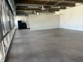 2404 Wilshire Blvd in Los Angeles, CA - Foto de edificio - Building Photo