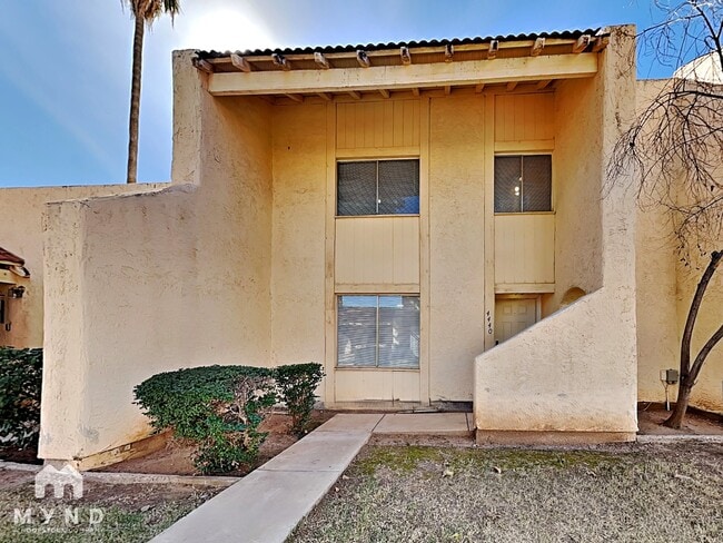 property at 4440 W Solano Dr N