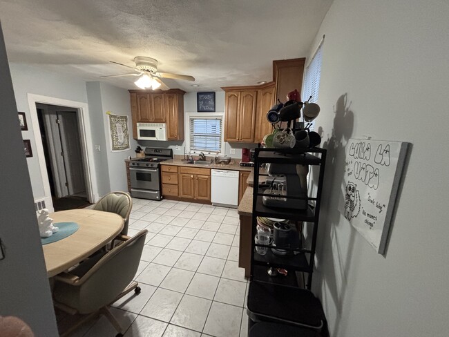 77 Circuit St, Unit #1 in Melrose, MA - Building Photo - Building Photo