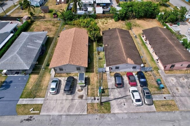 11467 SW 215th St, Unit 11467 in Miami, FL - Building Photo - Building Photo
