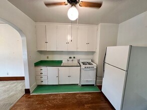 803 Melrose Ave in Iowa City, IA - Building Photo - Building Photo