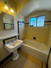 429 Carlisle Blvd NE in Albuquerque, NM - Building Photo - Building Photo